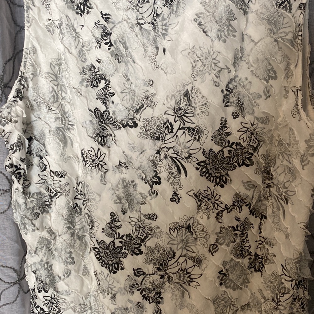 Ruffled blouse - Picture 4 of 5